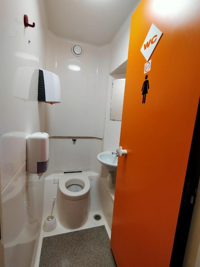 Hotel Thania Frontignan ภายนอก รูปภาพ