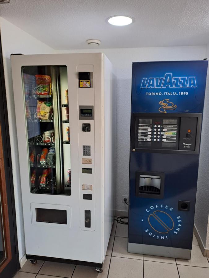 Hotel Thania Frontignan ภายนอก รูปภาพ